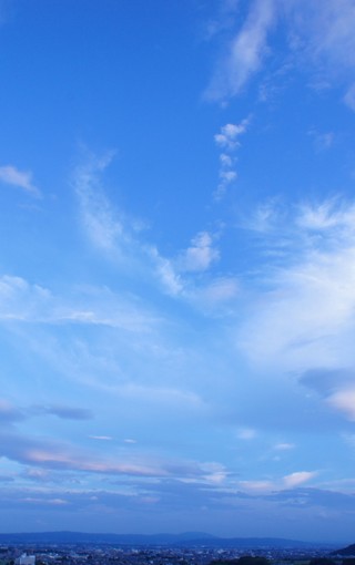 美丽的蓝天白云风景图片壁纸