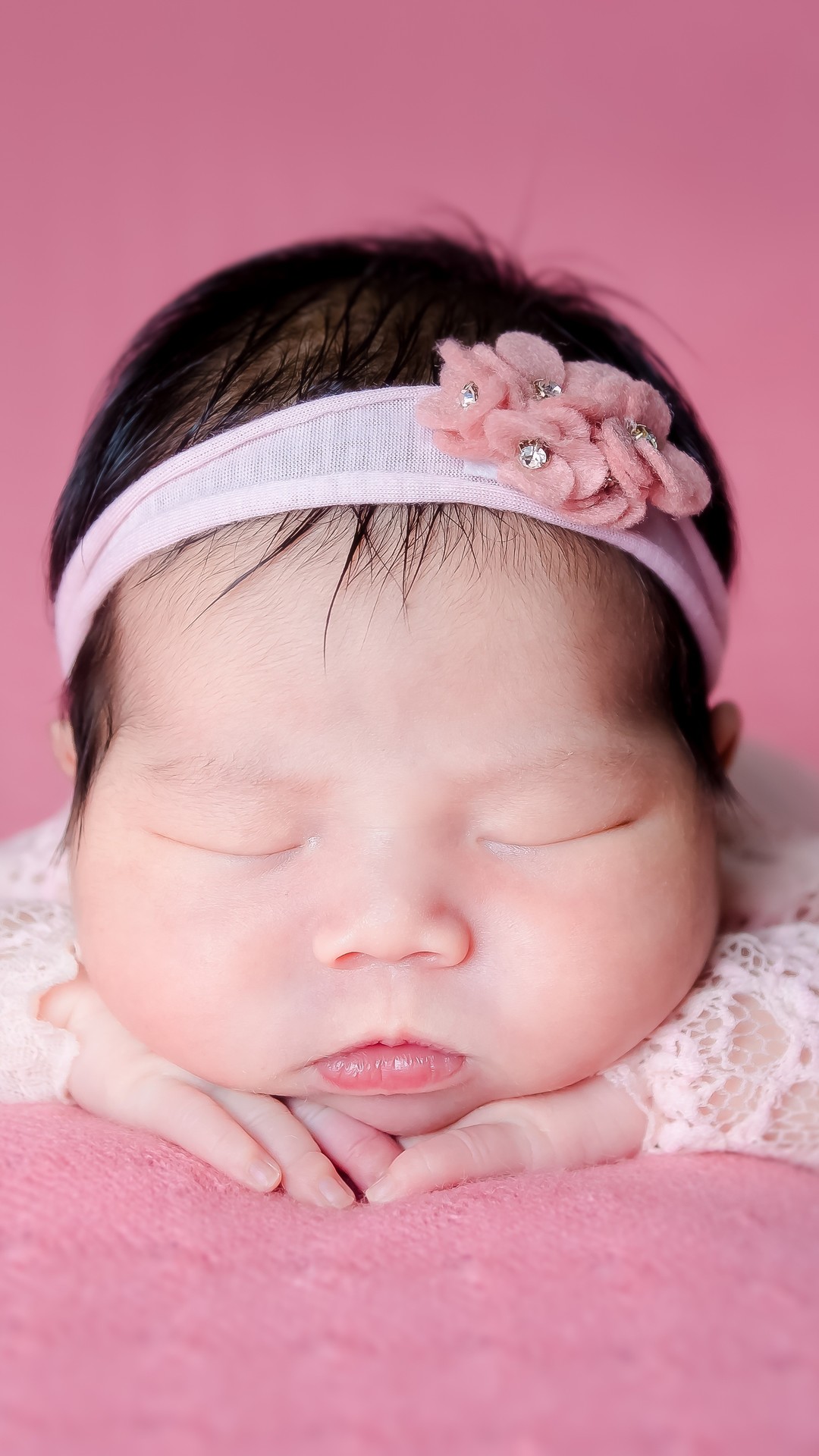 拍摄新生婴儿熟睡图片壁纸