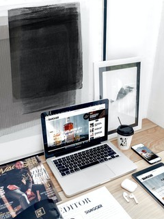 电脑桌和桌面图片壁纸