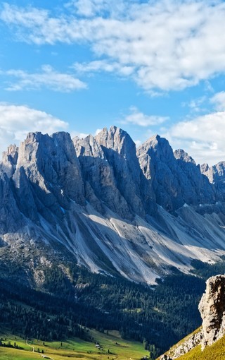 唯美壯觀的山峰風景圖片壁紙